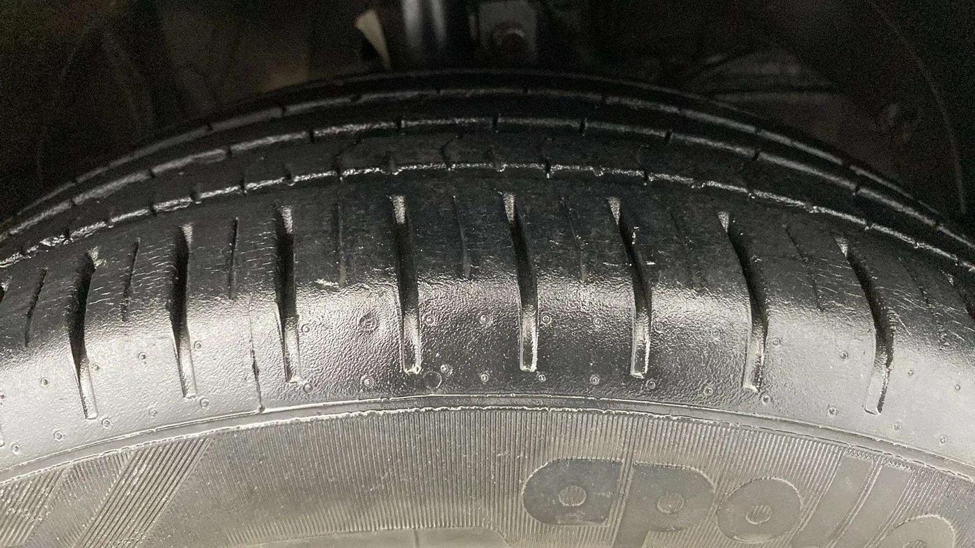 2020 Toyota Glanza G, Petrol, Manual, 19,260 km, Right Front Tyre Tread