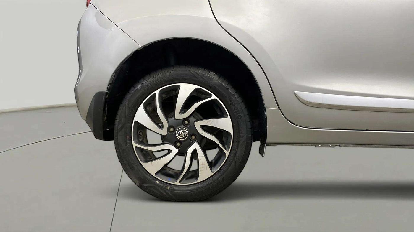 2020 Toyota Glanza G, Petrol, Manual, 19,260 km, Right Rear Wheel