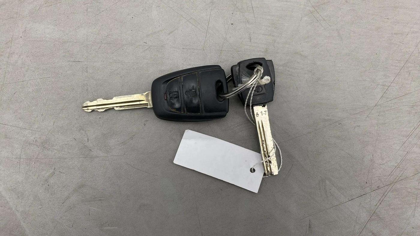 2019 Hyundai Grand i10 SPORTZ 1.2 KAPPA VTVT, Petrol, Manual, 71,900 km, Key Close Up