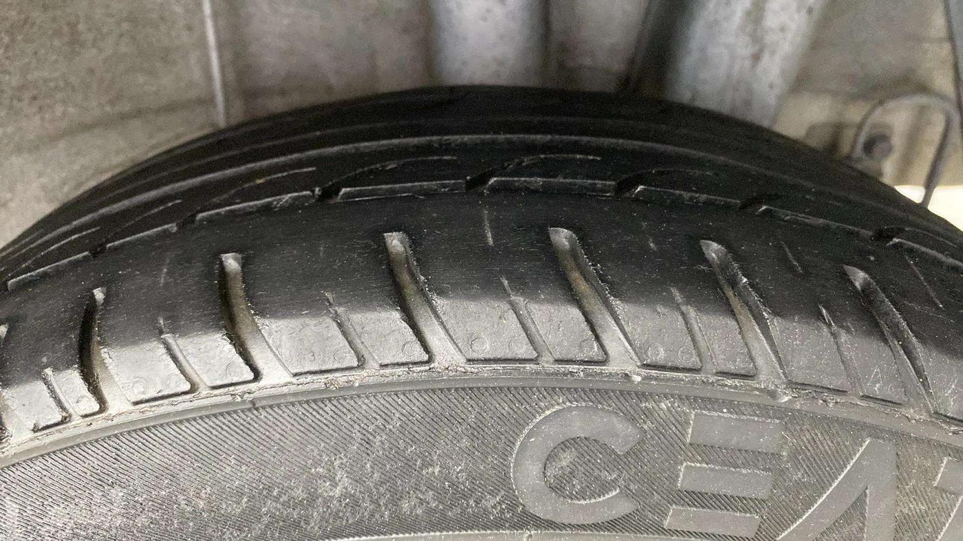 2019 Hyundai Grand i10 SPORTZ 1.2 KAPPA VTVT, Petrol, Manual, 71,900 km, Left Rear Tyre Tread