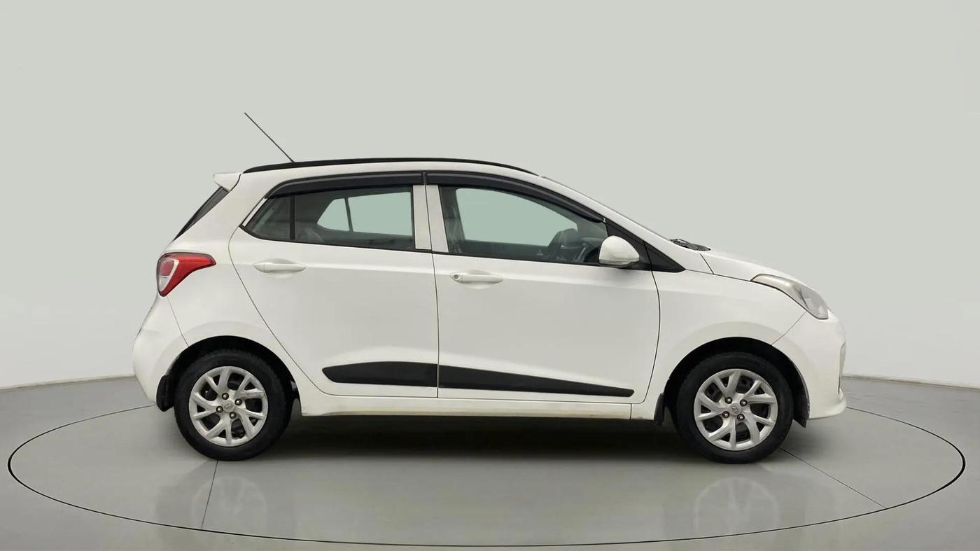 2019 Hyundai Grand i10 SPORTZ 1.2 KAPPA VTVT, Petrol, Manual, 71,900 km, Right Side View
