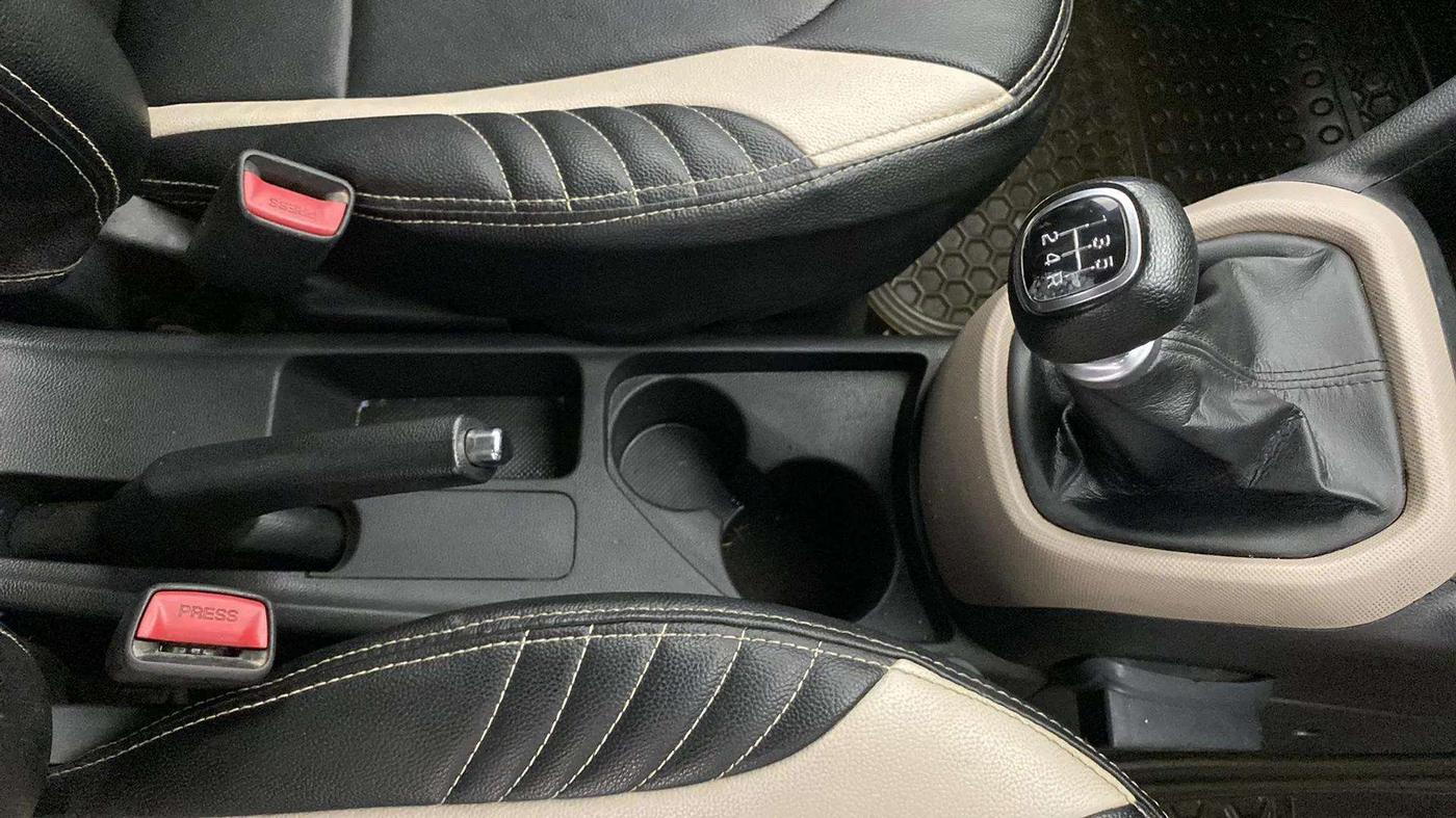 2019 Hyundai Grand i10 SPORTZ 1.2 KAPPA VTVT, Petrol, Manual, 71,900 km, Gear Lever