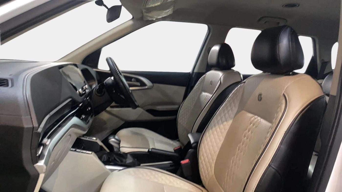 2023 KIA CARENS PRESTIGE PLUS 1.5 PETROL DCT 7 STR, Petrol, Automatic, 43,942 km, Right Side Front Door Cabin
