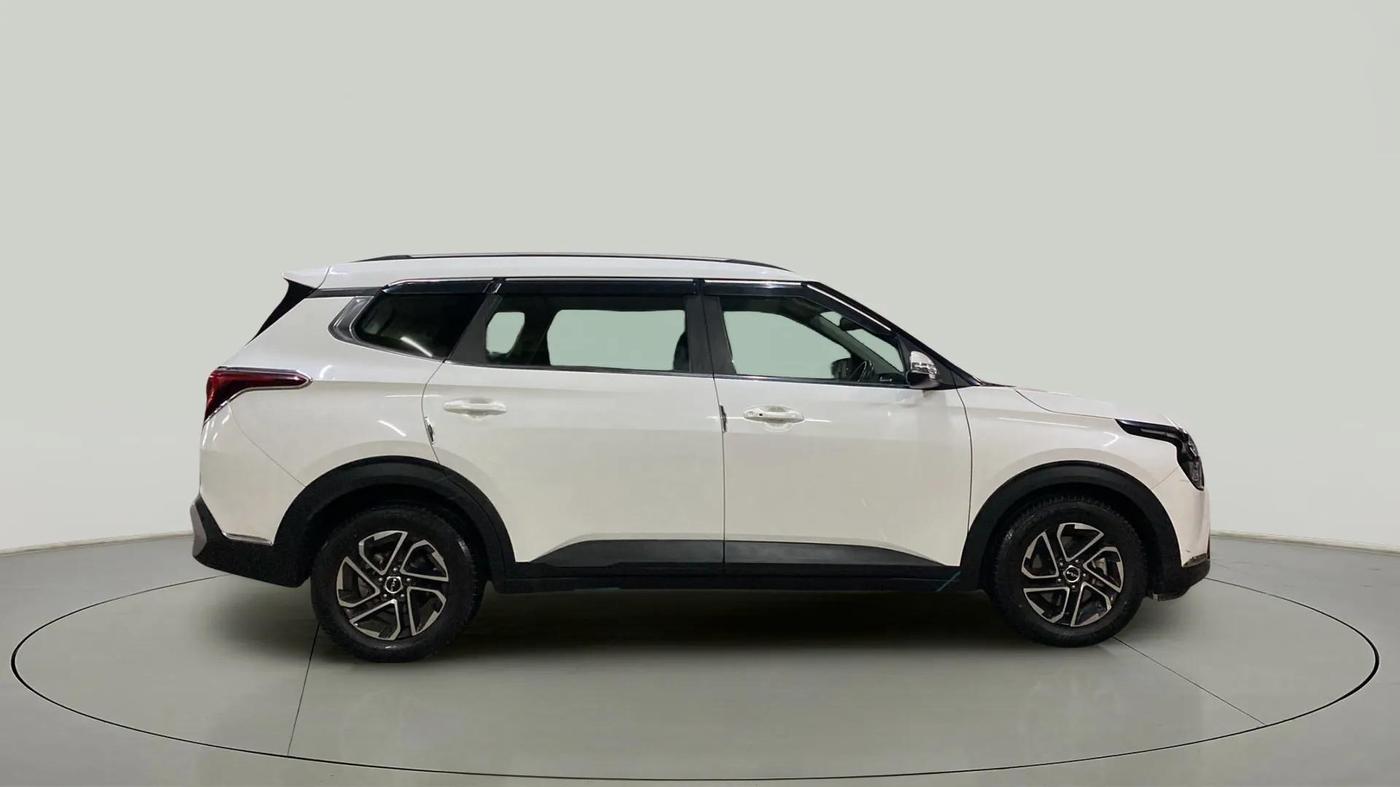2023 KIA CARENS PRESTIGE PLUS 1.5 PETROL DCT 7 STR, Petrol, Automatic, 43,942 km, Right Side View