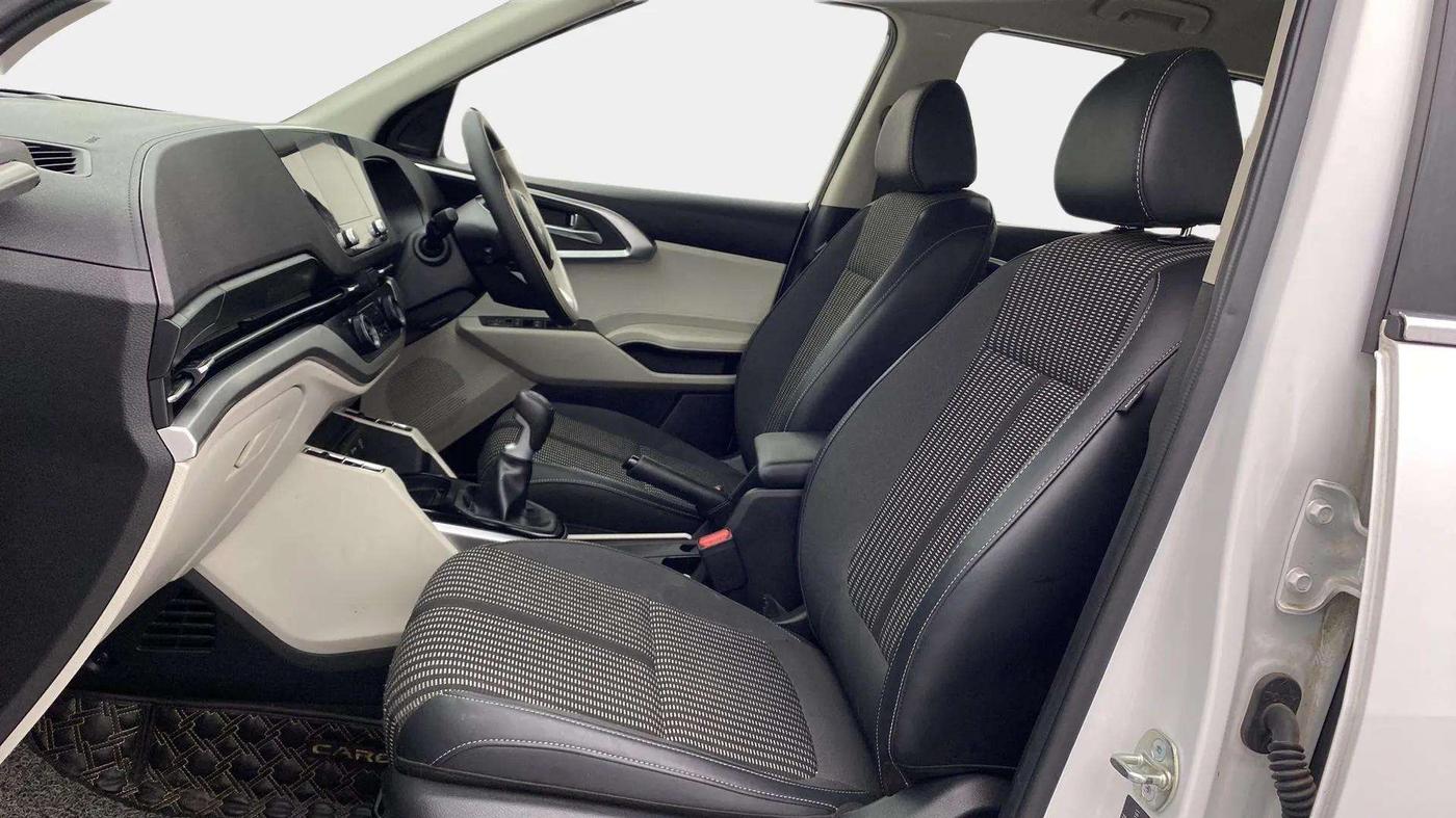 2023 KIA CARENS PRESTIGE 1.5 PETROL 7 STR, Petrol, Manual, 6,131 km, Right Side Front Door Cabin