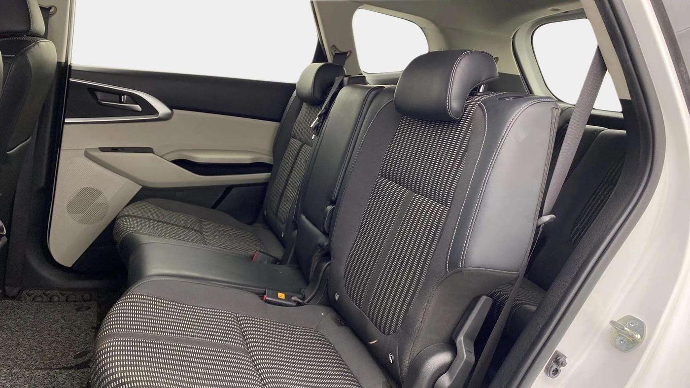 2023 KIA CARENS PRESTIGE 1.5 PETROL 7 STR, Petrol, Manual, 6,131 km, Right Side Rear Door Cabin