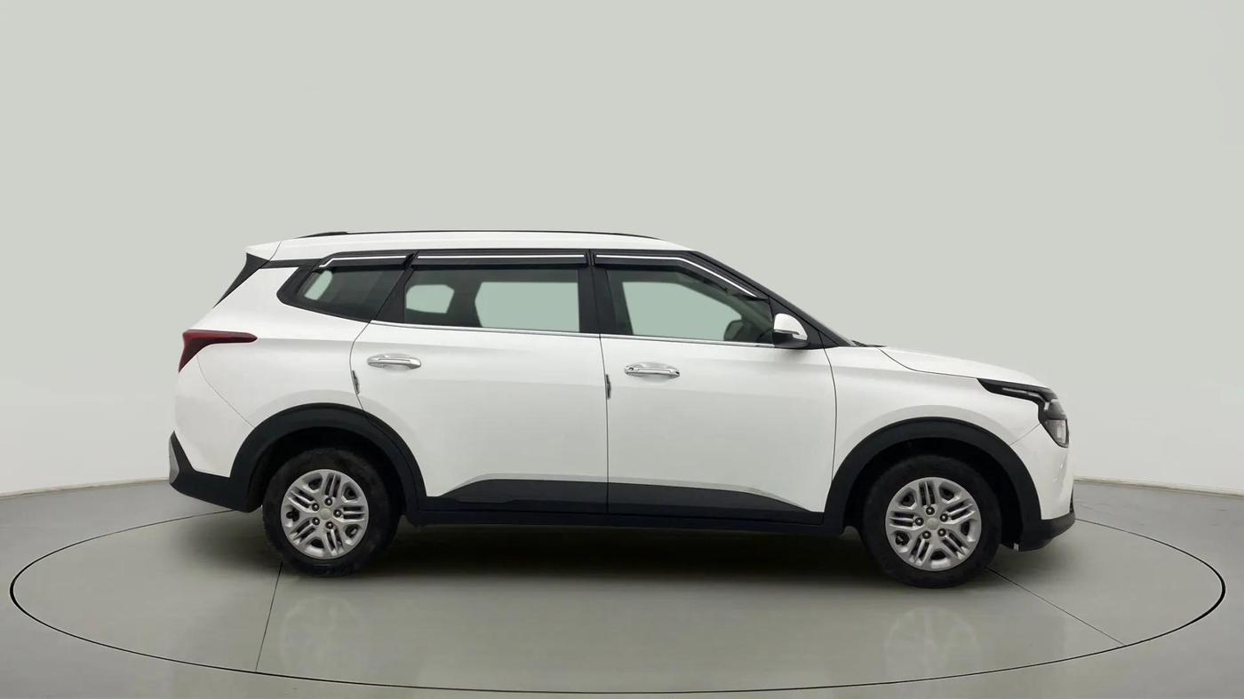 2023 KIA CARENS PRESTIGE 1.5 PETROL 7 STR, Petrol, Manual, 6,131 km, Right Side View