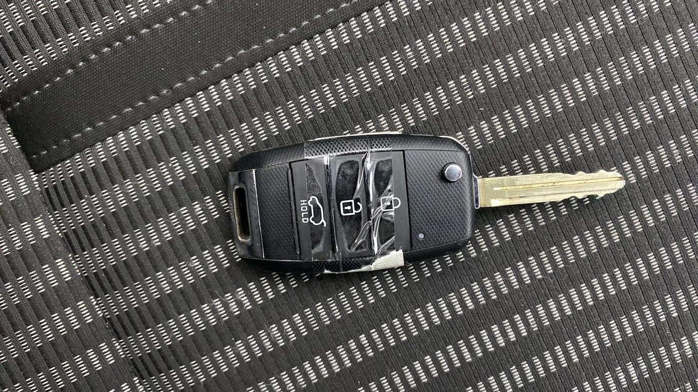 2023 KIA CARENS PRESTIGE 1.5 PETROL 7 STR, Petrol, Manual, 6,131 km, Key Close Up