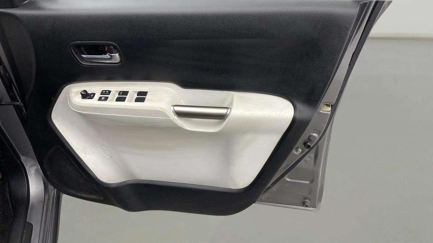 2019 Maruti IGNIS ZETA 1.2 AMT, Petrol, Automatic, 45,061 km, Driver Side Door Panels Control