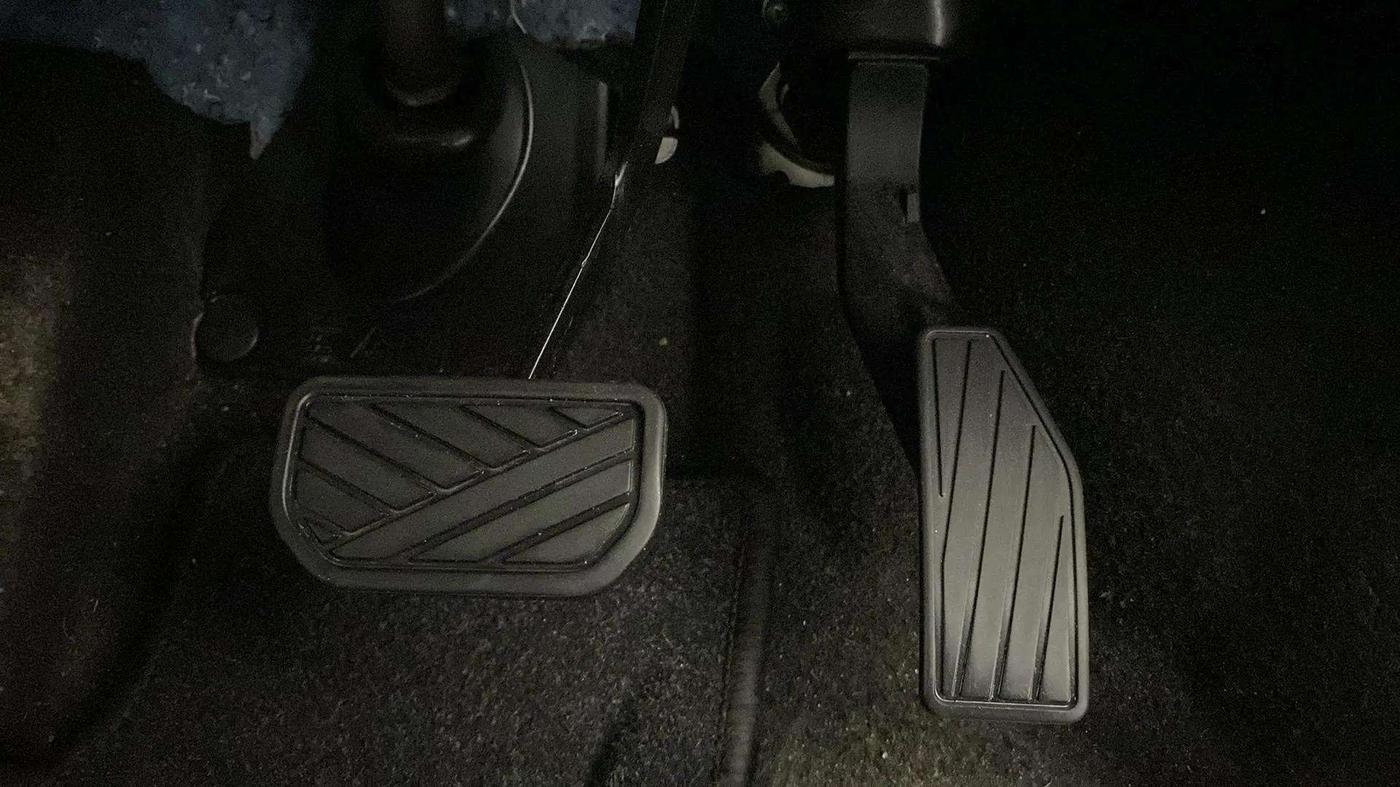 2019 Maruti IGNIS ZETA 1.2 AMT, Petrol, Automatic, 45,061 km, Pedals