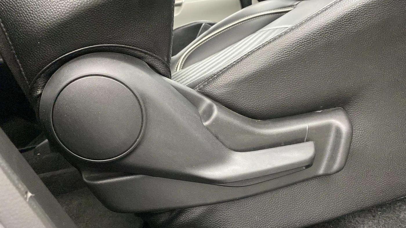 2019 Maruti IGNIS ZETA 1.2 AMT, Petrol, Automatic, 45,061 km, Driver Side Adjustment Panel