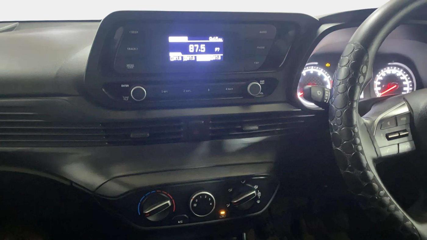 2023 Hyundai NEW I20 MAGNA 1.2 MT, Petrol, Manual, 17,358 km, Air Conditioner