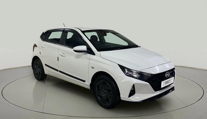 2023 Hyundai NEW I20 MAGNA 1.2 MT, Petrol, Manual, 17,326 km, Right Front Diagonal