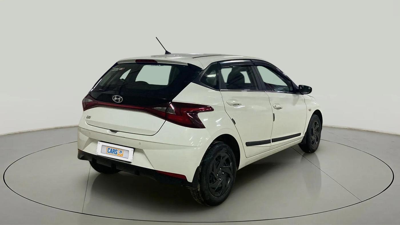 2023 Hyundai NEW I20 MAGNA 1.2 MT, Petrol, Manual, 17,358 km, Right Back Diagonal