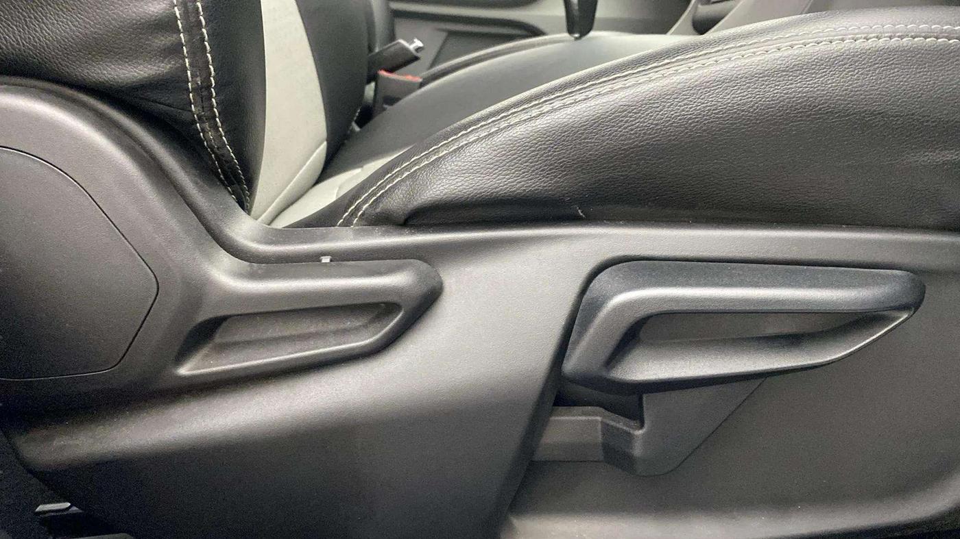 2020 Tata Tiago XZA PLUS PETROL, Petrol, Automatic, 18,571 km, Driver Side Adjustment Panel