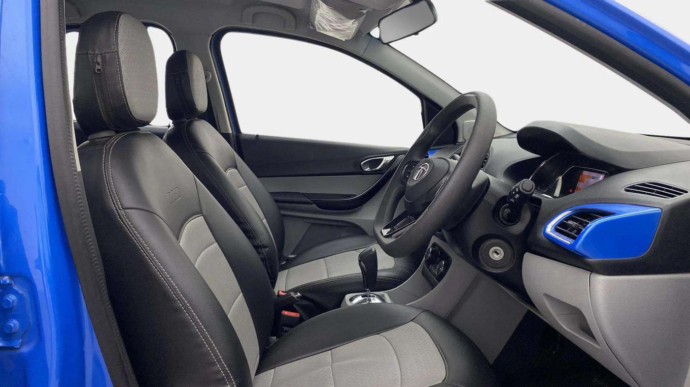 2020 Tata Tiago XZA PLUS PETROL, Petrol, Automatic, 18,571 km, Right Side Front Door Cabin