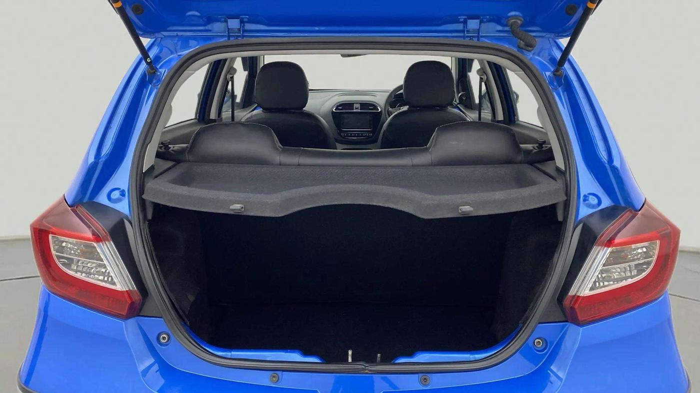 2020 Tata Tiago XZA PLUS PETROL, Petrol, Automatic, 18,571 km, Boot Inside