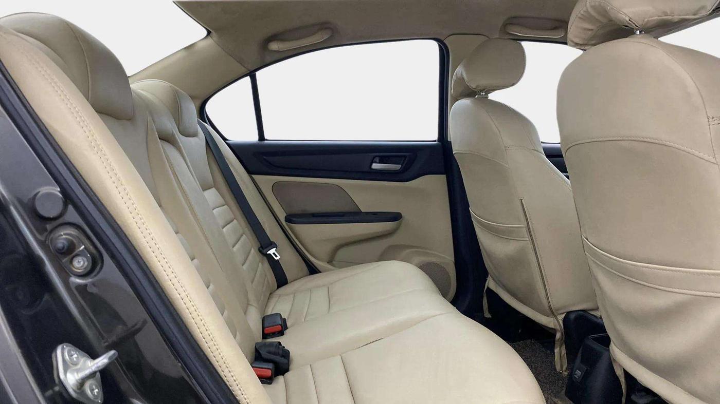 2020 Honda Amaze 1.2L I-VTEC V, Petrol, Manual, 75,099 km, Right Side Rear Door Cabin