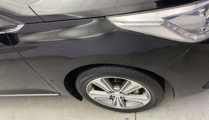 2019 Hyundai Verna 1.6 VTVT SX, Petrol, Manual, 27,276 km, Right fender - Slightly dented