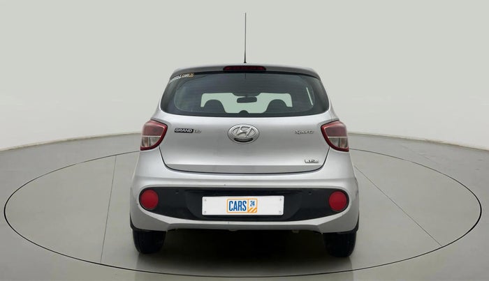 2017 Hyundai Grand i10 SPORTZ 1.2 KAPPA VTVT, Petrol, Manual, 49,976 km, Back/Rear