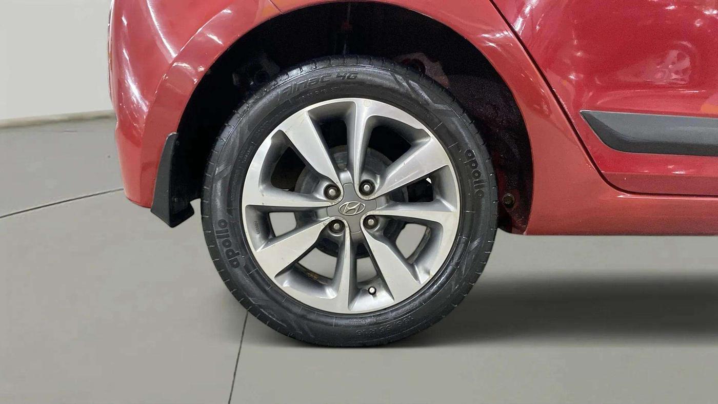 2015 Hyundai Elite i20 ASTA 1.2, Petrol, Manual, 17,815 km, Right Rear Wheel