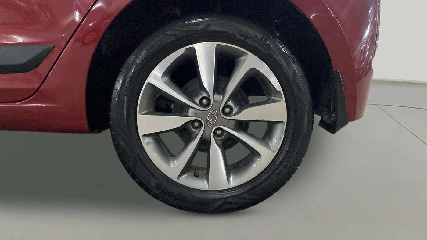 2015 Hyundai Elite i20 ASTA 1.2, Petrol, Manual, 17,815 km, Left Rear Wheel