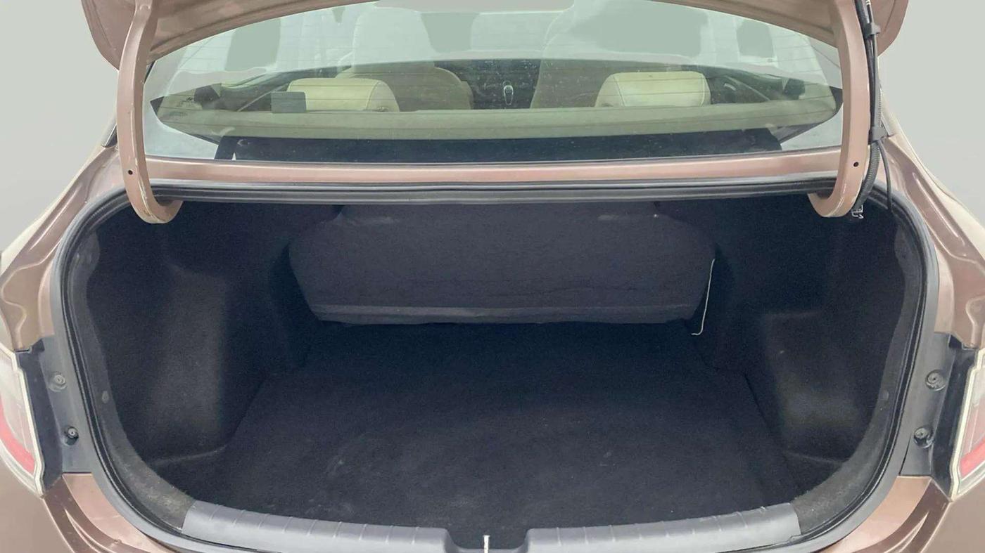 2021 Hyundai AURA S 1.2, Petrol, Manual, 35,711 km, Boot Inside