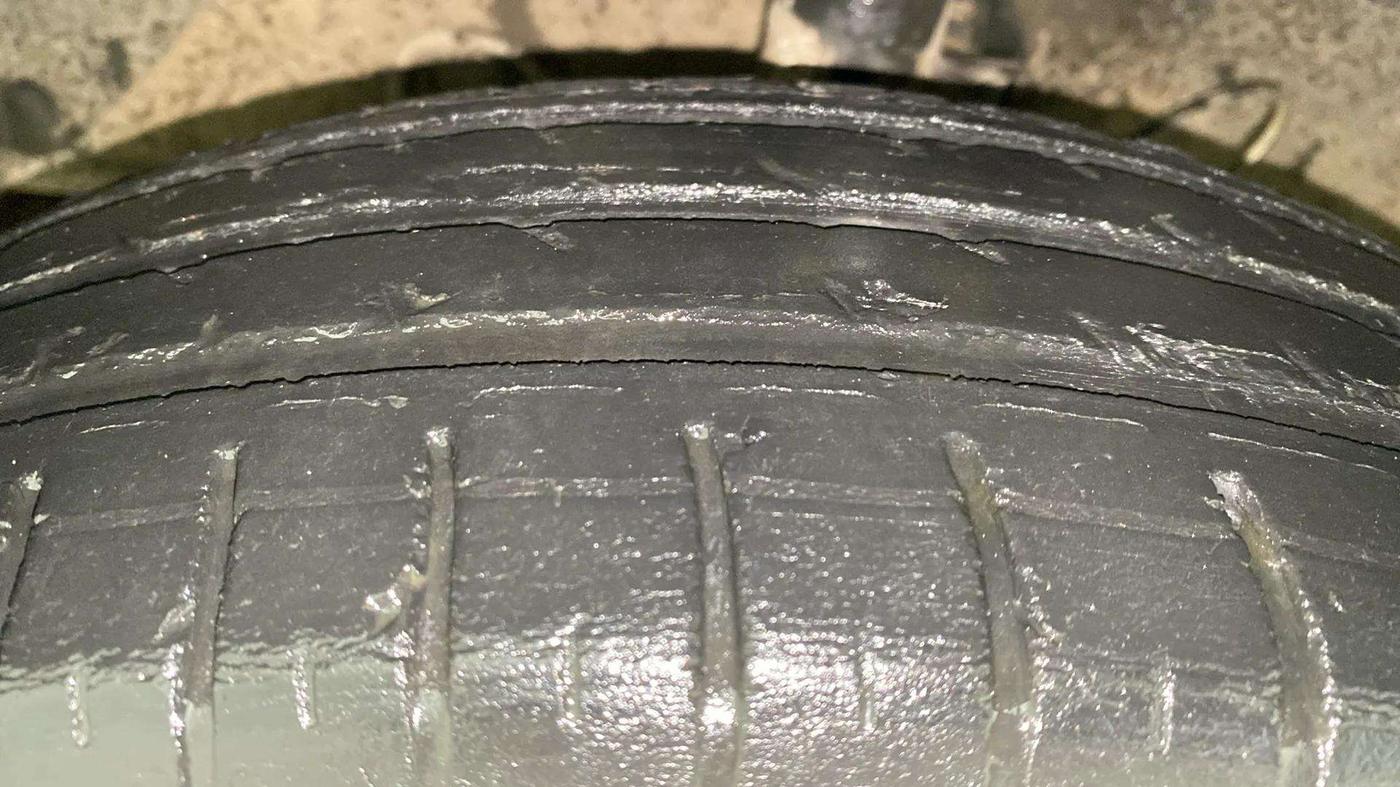 2021 Hyundai AURA S 1.2, Petrol, Manual, 35,711 km, Left Front Tyre Tread