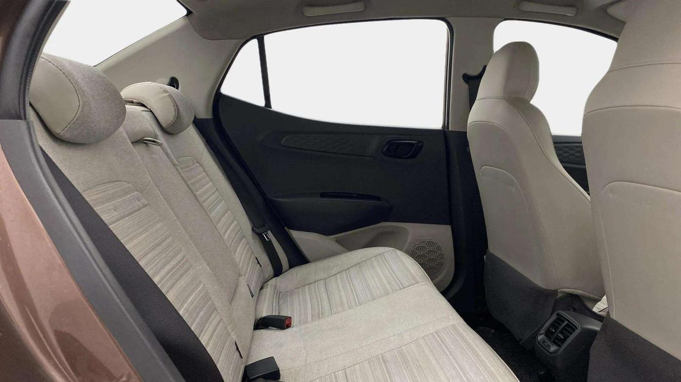 2021 Hyundai AURA S 1.2, Petrol, Manual, 35,711 km, Right Side Rear Door Cabin