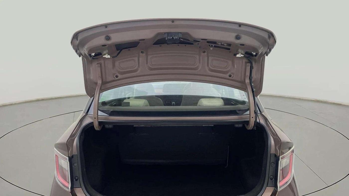 2021 Hyundai AURA S 1.2, Petrol, Manual, 35,711 km, Boot Door Open