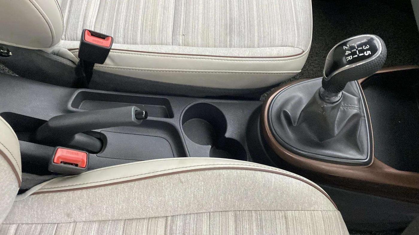 2021 Hyundai AURA S 1.2, Petrol, Manual, 35,711 km, Gear Lever
