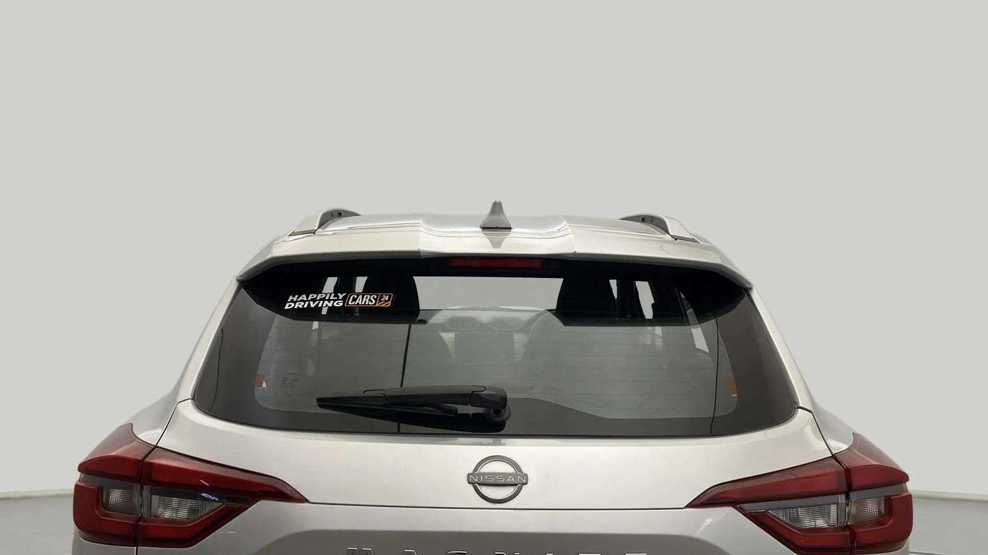 2024 Nissan MAGNITE  XE AMT EZ Shift, Petrol, Automatic, 3,200 km, Rear Windshield