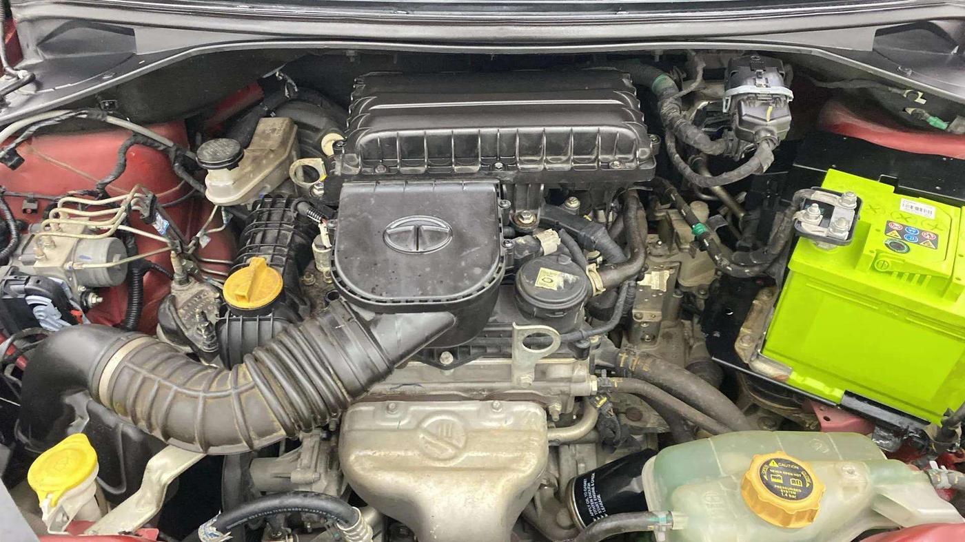 2019 Tata Tiago XZA PLUS PETROL, Petrol, Automatic, 23,996 km, Engine View