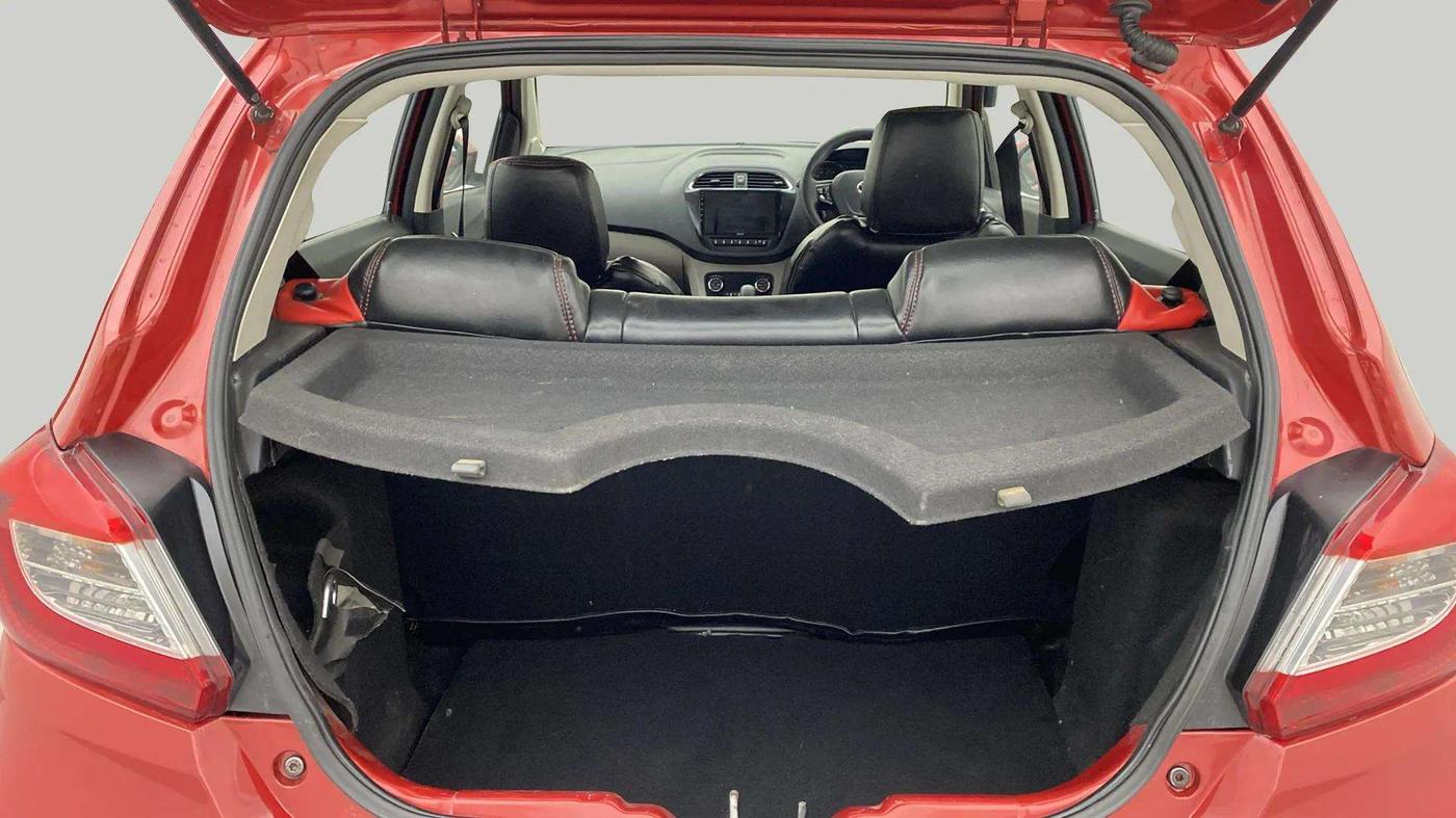 2019 Tata Tiago XZA PLUS PETROL, Petrol, Automatic, 23,996 km, Boot Inside