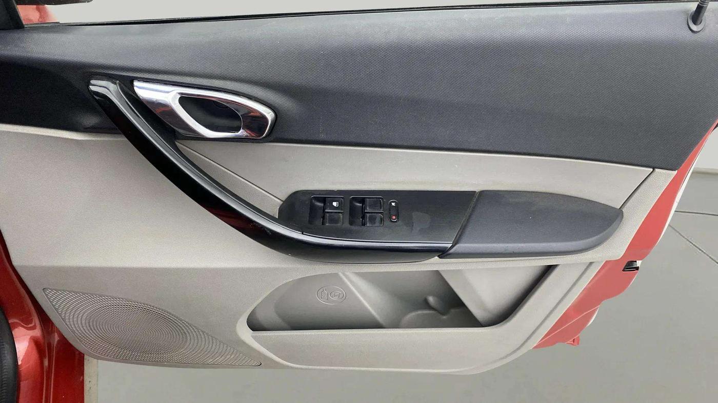 2019 Tata Tiago XZA PLUS PETROL, Petrol, Automatic, 23,996 km, Driver Side Door Panels Control
