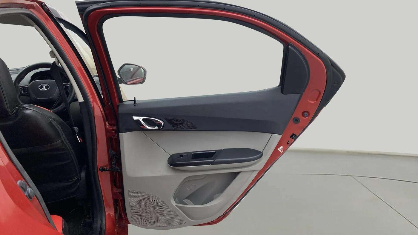 2019 Tata Tiago XZA PLUS PETROL, Petrol, Automatic, 23,996 km, RHS Rear Door