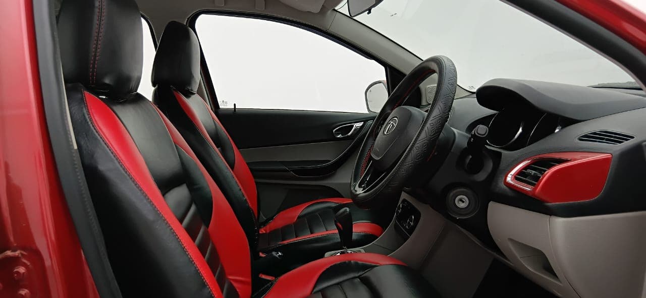 2019 Tata Tiago XZA PLUS PETROL, Petrol, Automatic, 23,996 km, Right Side Front Door Cabin