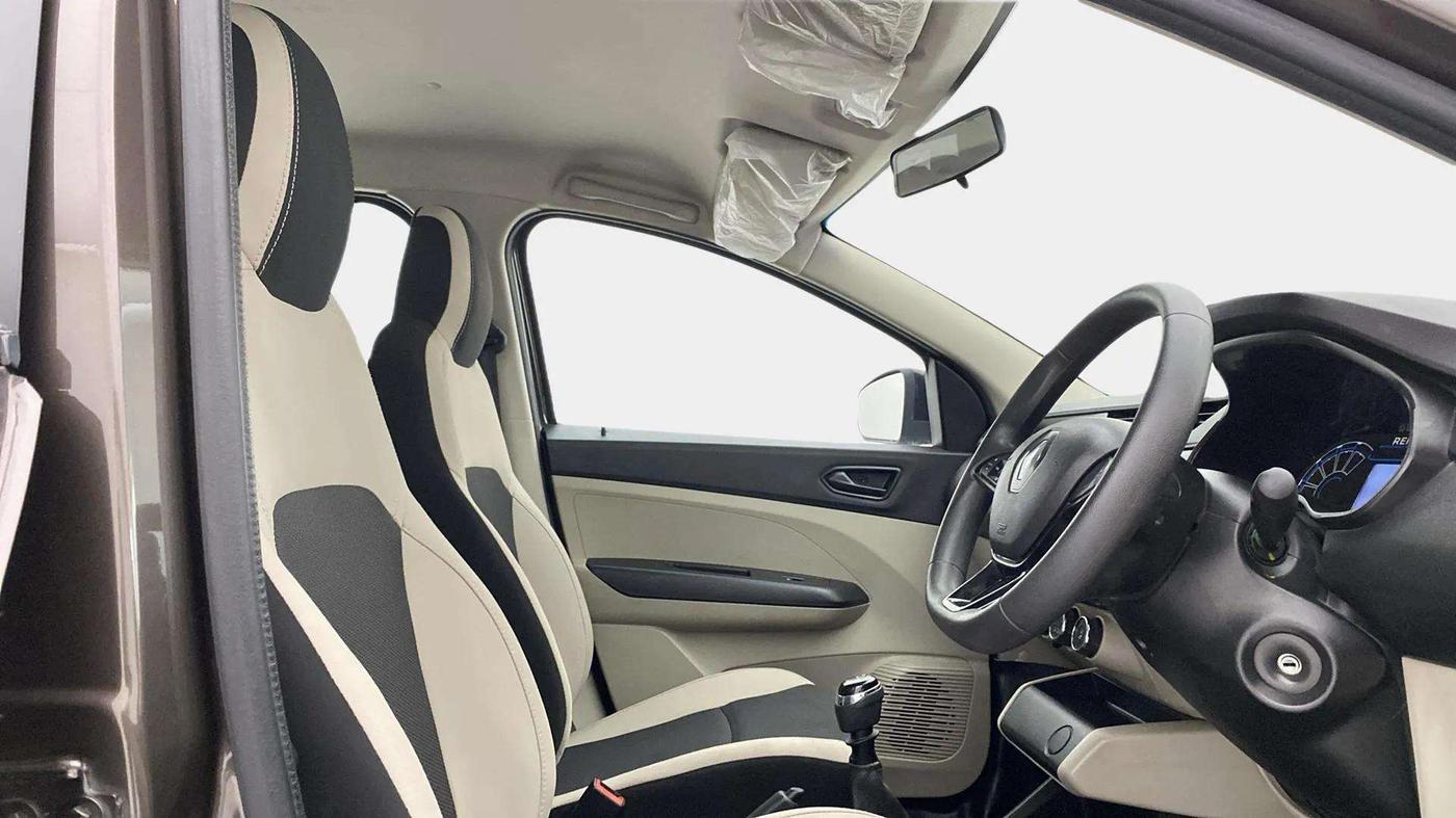 2023 Renault TRIBER RXT, Petrol, Manual, 15,118 km, Right Side Front Door Cabin
