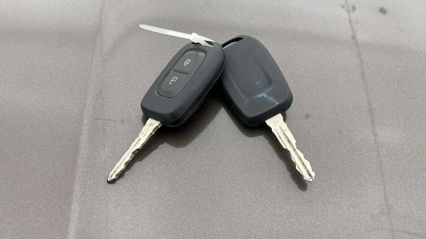 2023 Renault TRIBER RXT, Petrol, Manual, 15,118 km, Key Close Up