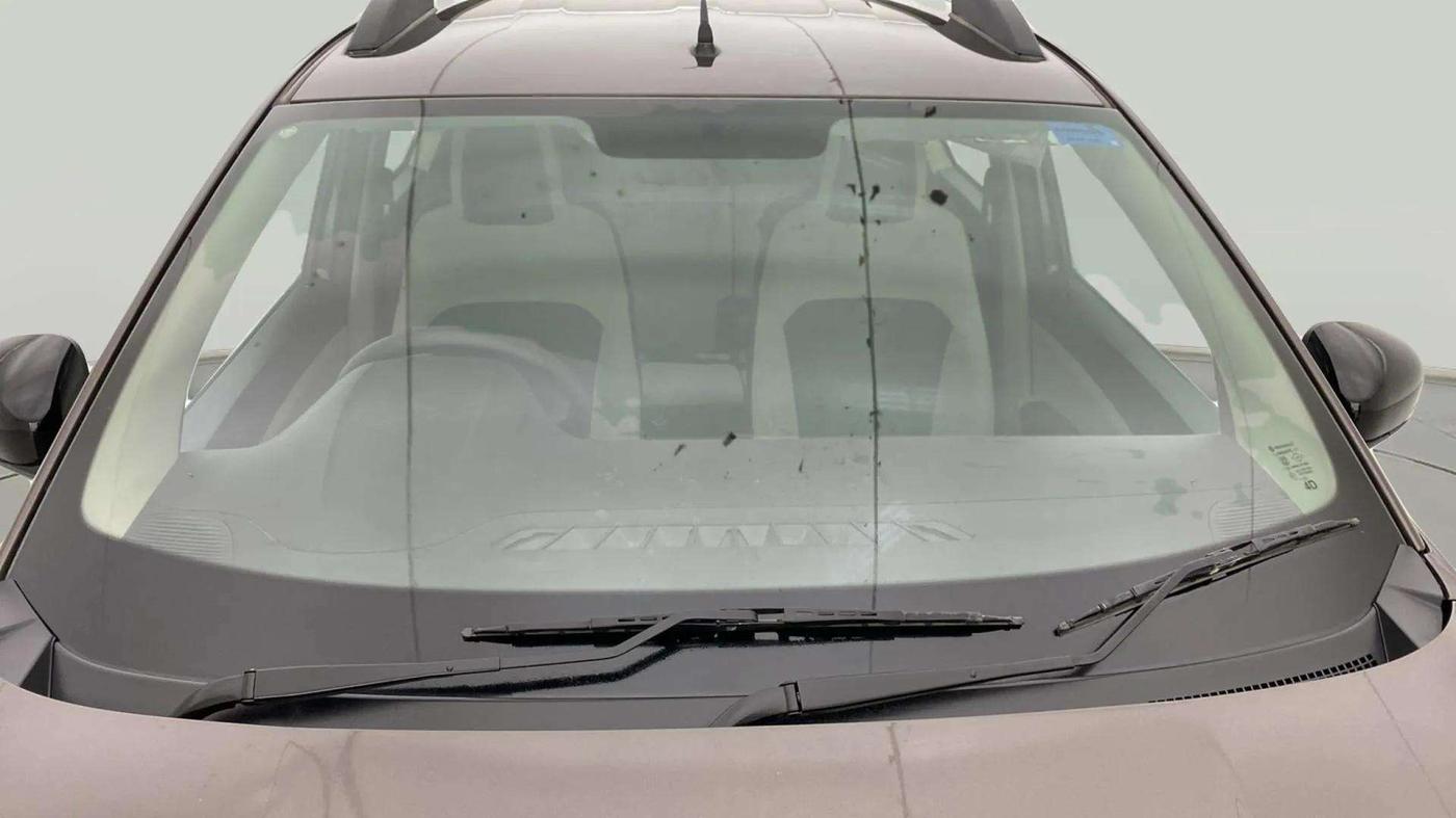 2023 Renault TRIBER RXT, Petrol, Manual, 15,118 km, Front Windshield