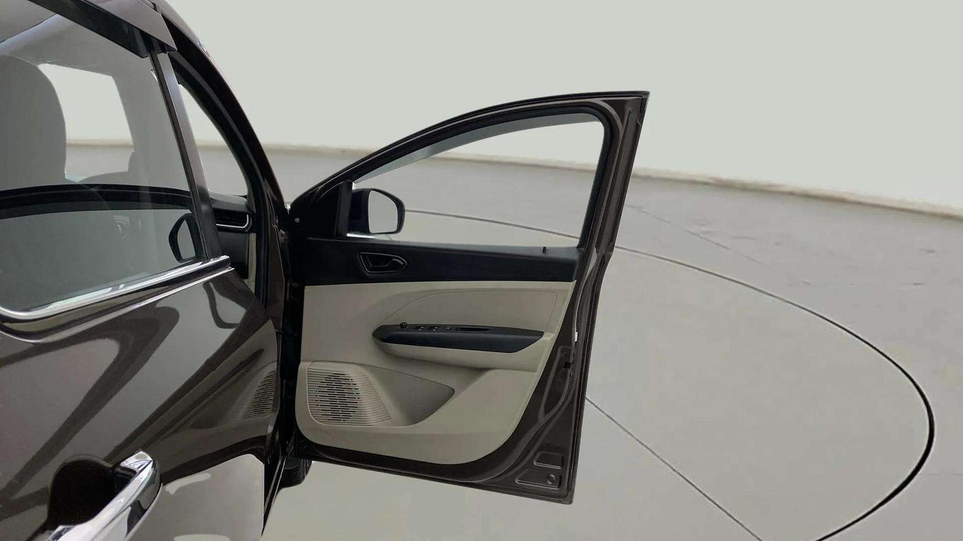 2023 Renault TRIBER RXT, Petrol, Manual, 15,118 km, RHS Front Door