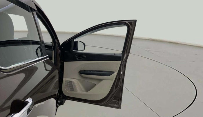 2023 Renault TRIBER RXT, Petrol, Manual, 15,050 km, RHS Front Door