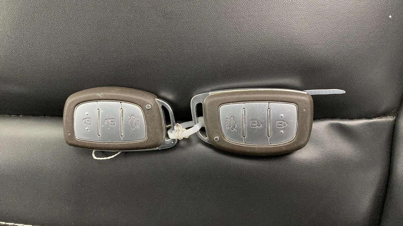 2019 Hyundai GRAND I10 NIOS ASTA 1.2 KAPPA VTVT, Petrol, Manual, 29,202 km, Key Close Up