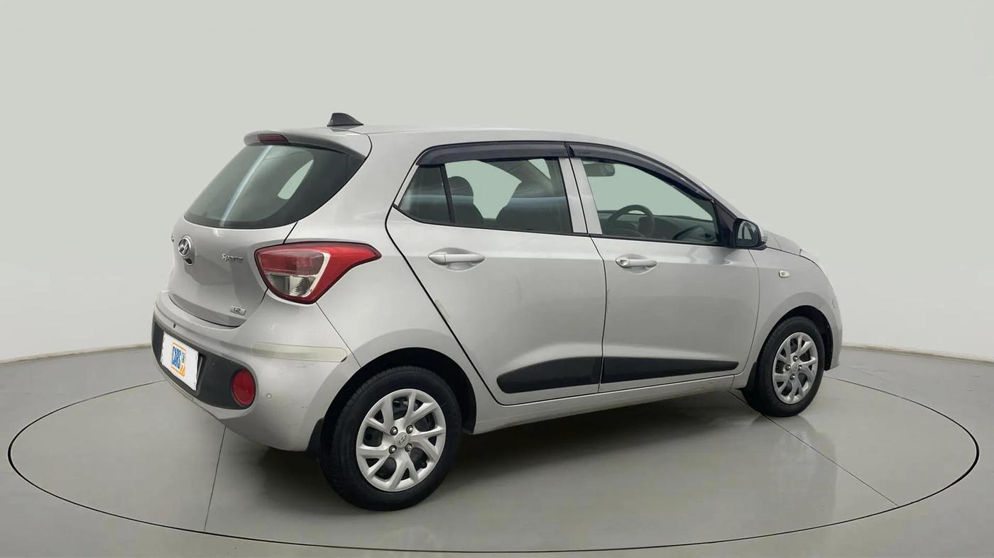 2017 Hyundai Grand i10 SPORTZ 1.2 KAPPA VTVT, Petrol, Manual, 49,186 km, Right Back Diagonal