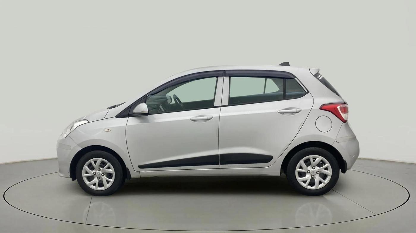 2017 Hyundai Grand i10 SPORTZ 1.2 KAPPA VTVT, Petrol, Manual, 49,186 km, Left Side