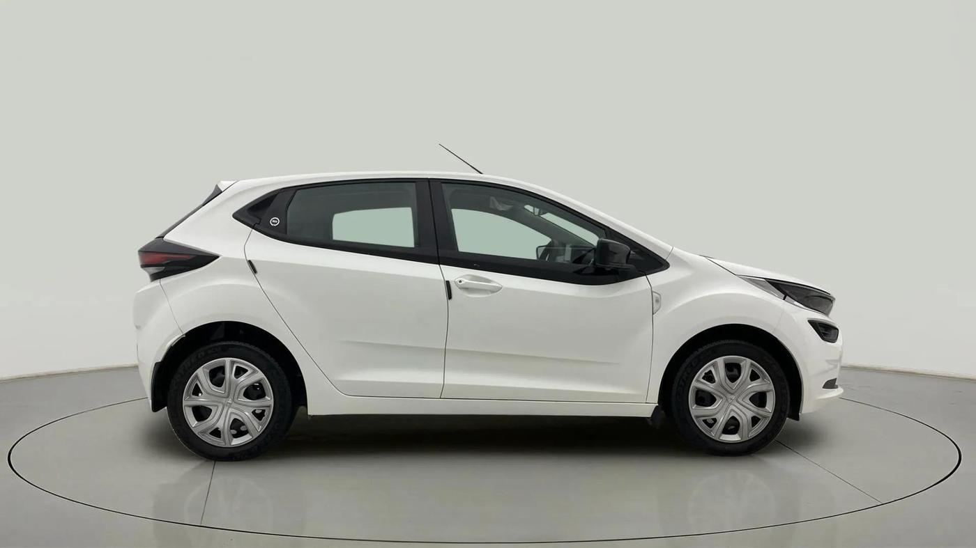 2023 Tata ALTROZ XM PLUS CNG, CNG, Manual, 35,216 km, Right Side View
