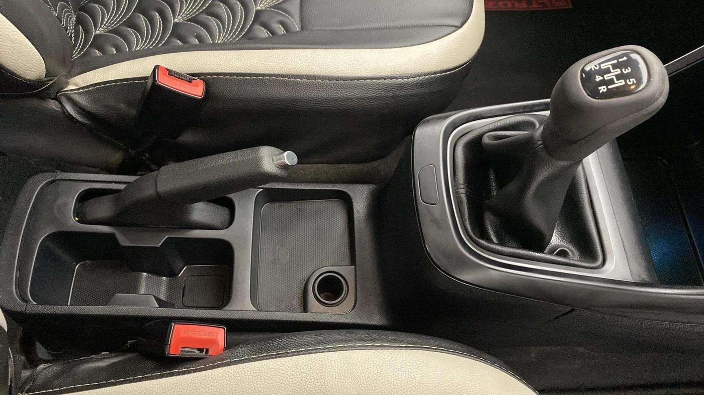 2023 Tata ALTROZ XM PLUS CNG, CNG, Manual, 35,216 km, Gear Lever