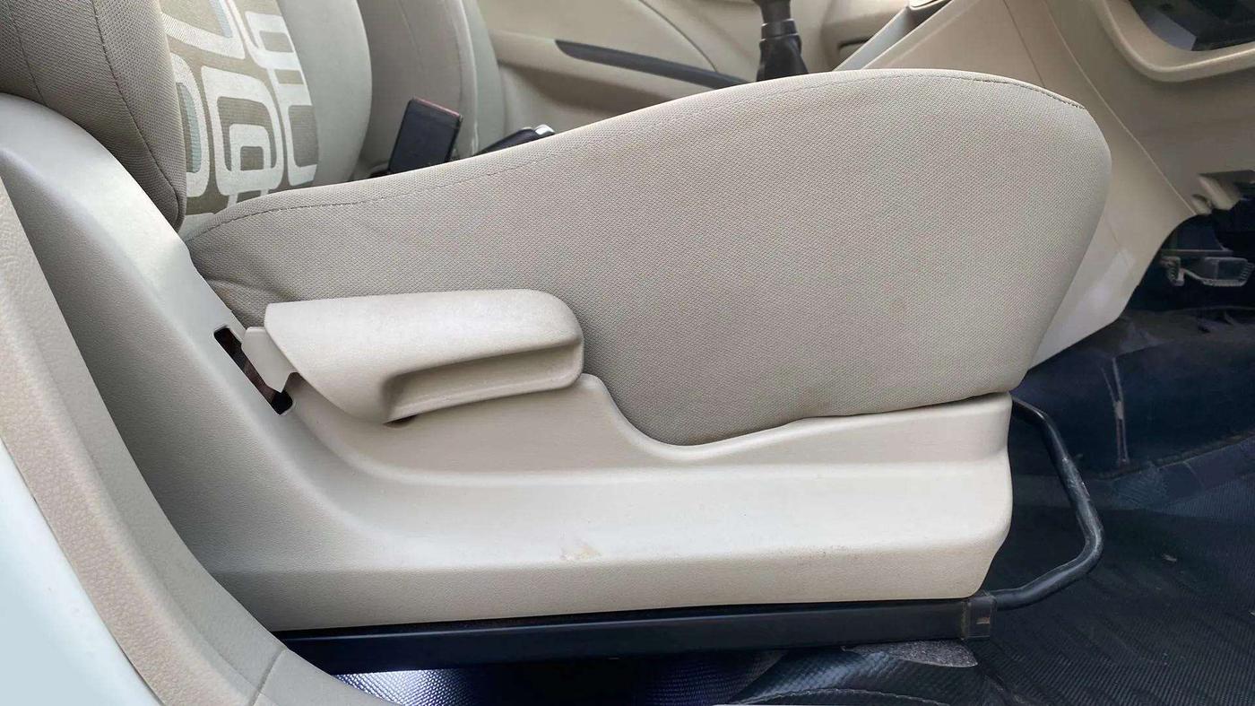 2020 Maruti Celerio VXI CNG, CNG, Manual, 27,435 km, Driver Side Adjustment Panel