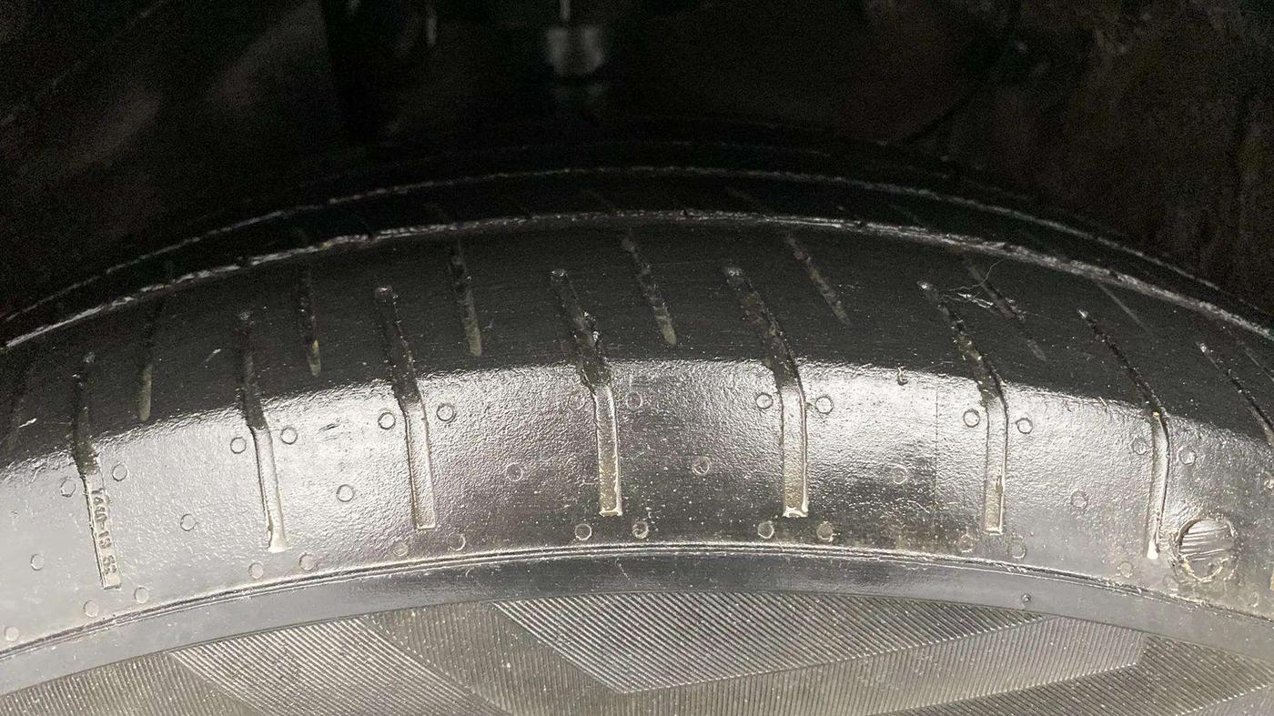 2021 KIA SONET HTX 1.0 IMT, Petrol, Manual, 60,297 km, Left Front Tyre Tread