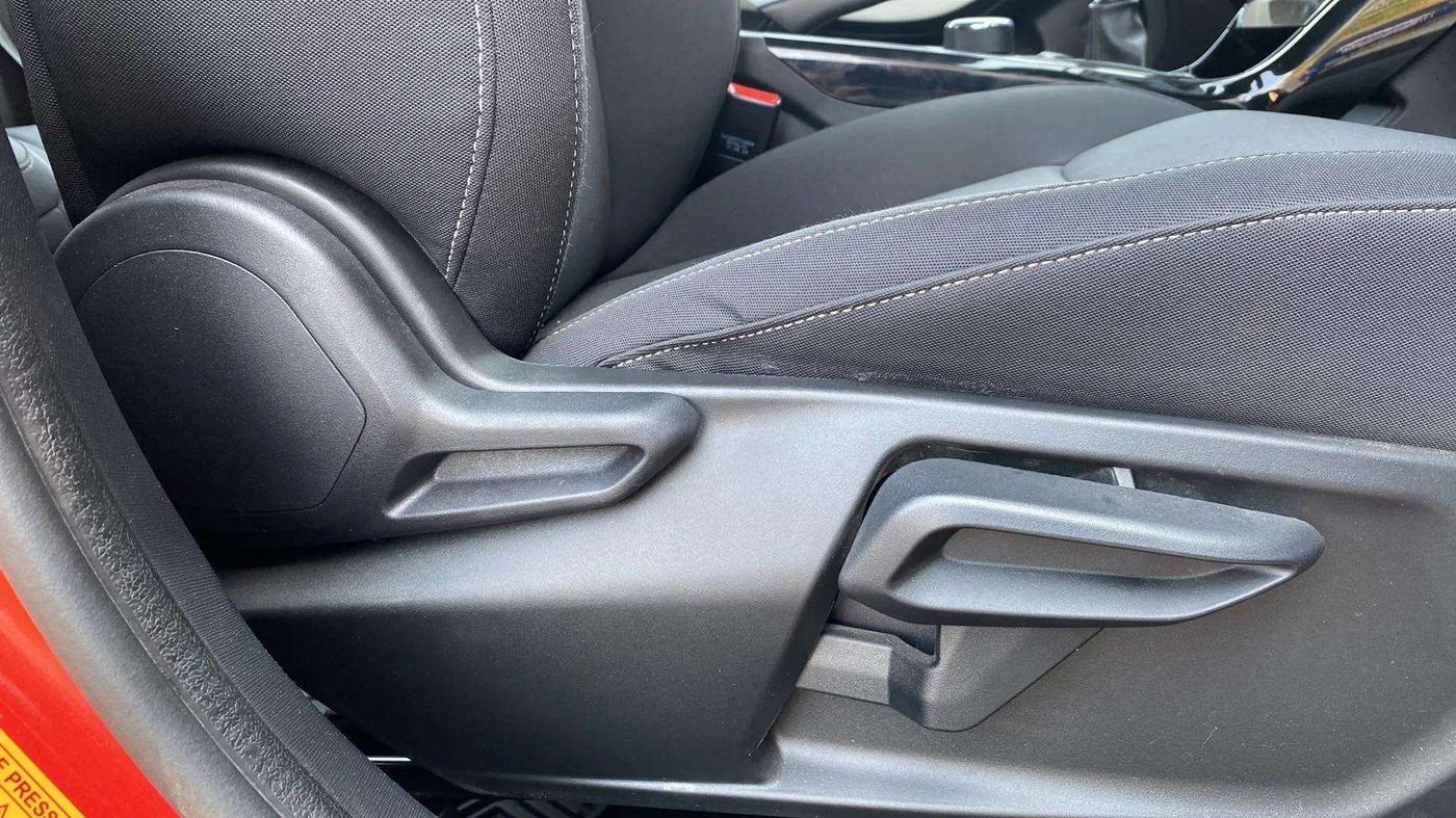 2023 Tata NEXON CREATIVE PLUS 1.2 REVOTRON 6 MT DT, Petrol, Manual, 11,949 km, Driver Side Adjustment Panel